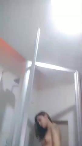 嗲声美乳妹子发骚勾搭小哥哥午夜玩车震 无套骑乘玩得美乳乱颤~