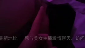 和女友情侣房开房口交