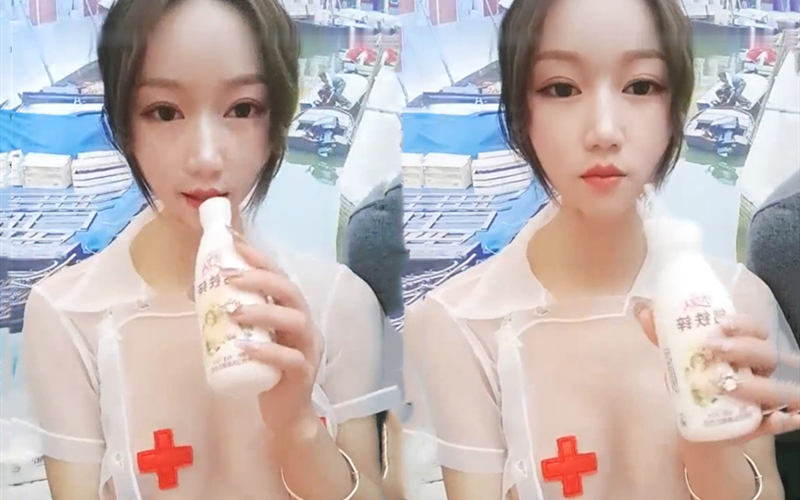 韩奶儿高颜值甜美妹子和小男友互玩近距离特写大黑牛掰穴震动玩弄呻吟娇喘