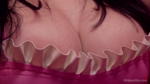 色情芭比：莉娅·莱克西斯，米西·马丁内斯