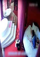 情趣酒店两个女同开房磨豆腐