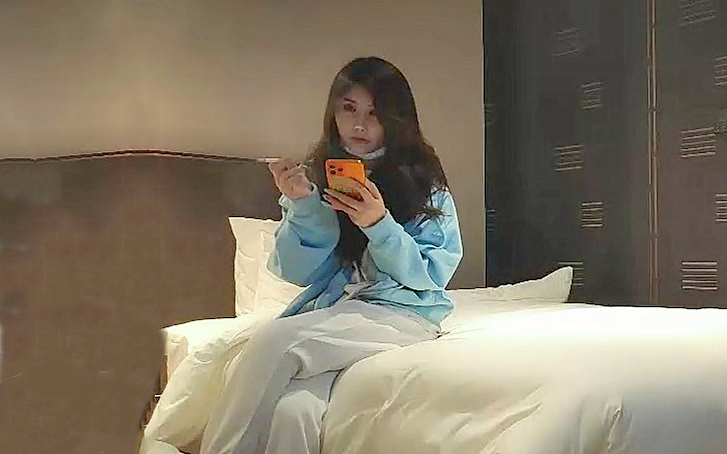 颜值不错腿上纹身蓝衣妹子啪啪近距离拍摄舔逼上位骑坐大力抽插猛操