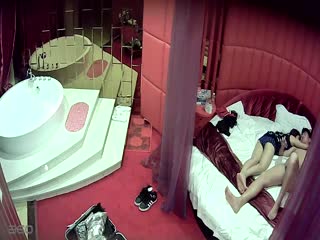 老公你怎么这么厉害情趣酒店360监控TP样子有点猥琐的微胖哥无套啪啪样子还可以的妹子