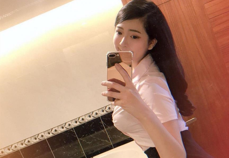 与朋友把刚结婚2个月的漂亮老婆操到高潮