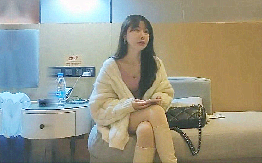 妖艳的小贱货谁不爱呢