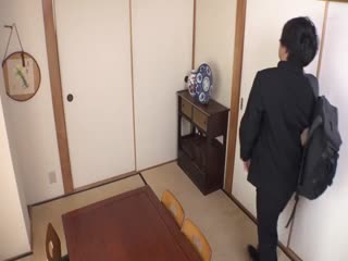 DANDY-689_A隣の部屋で妹が同級生とレズってる！？こっそり覗いていたらバレてしま
