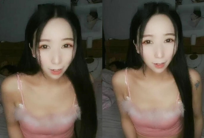 玩逼天使黑丝诱惑全程露脸大黑牛自慰小哥劲头上来不带套暴力抽插