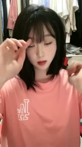 STP25697 哈尔滨-胖次❤️：呦呵给哥哥比个心，刷礼物啥都不看的就是好大哥，白嫖的可是烂屁眼哈哈哈，射到我嘴里好给你解解渴，靠不要~STP25697