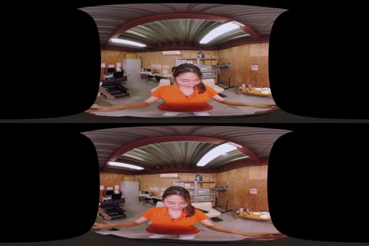 R5超长尺VR 「バイト终わりのプチ送别会で野球拳！ 女を忘れたパートの美人おばさんは息子ほど年の离れたイケメンチ○ポなら中出しされても嫌じゃない」