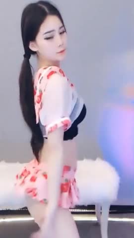 虎牙主播盛鸽温情私人定制情趣表情舞，更多请进