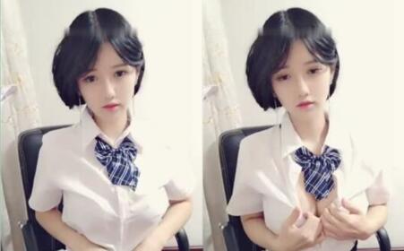 美女主播韓老師收費自慰大秀顔值身材俱佳自慰棒大力插穴自慰十分誘人