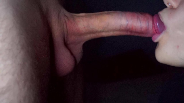 惊人的特写口交脉动口中