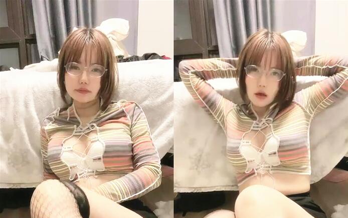 性感新人眼镜肉肉妹子自慰诱惑黑丝网袜扭动屁股翘翘屁股跳蛋拉扯