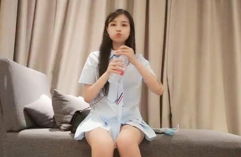 小宝寻花长相清纯甜美花臂纹身嫩妹舌吻调情扣逼上位骑坐后入猛操被操的呻吟大声非常诱人