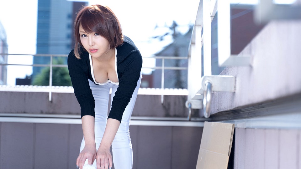 1pon 122119_945 双葉みお 朝ミ出しする近所の遊び好き隣のノーラ奥さん