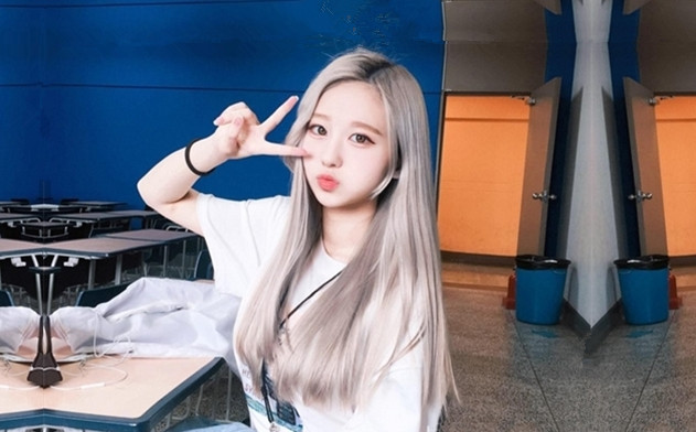 职校20岁小妹妹发育不错D罩杯粉胸白臀高耸啪啪插入骚叫不断