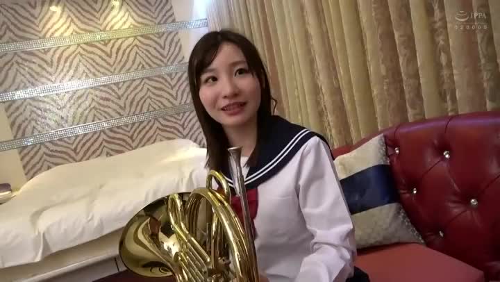 两姐妹之间交流自己的性经历