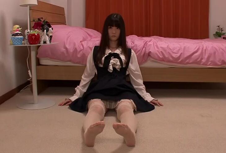 布娃娃一样任摆布萝莉诱惑极带感