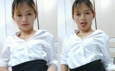 颜值不错美少妇OL装诱惑撩起短裙自摸逼逼道具JJ抽插呻吟