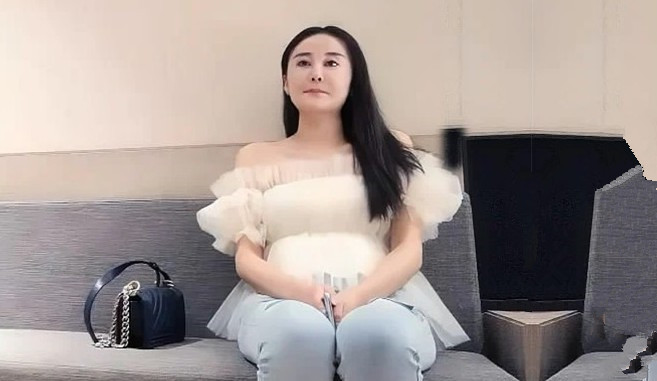 午夜寻花约草气质不错的丰腴成熟美女