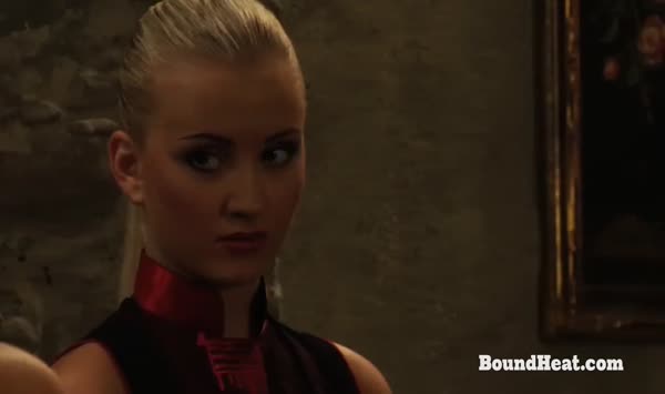 0388_juliana grandi and zafira pretty fis of fury ~95