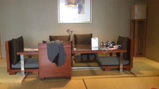 想体验日本文化，小情侣就学日本A片在和室里激情抽插～