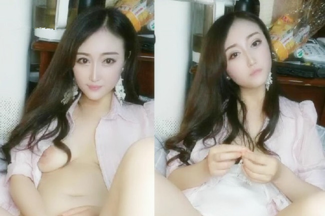 颜值少妇一个人的精彩露脸高速炮击加按摩棒玩弄骚逼高潮表情好骚