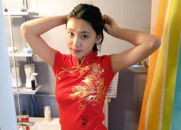 留学生与巨屌洋男友自拍流出无套激战爽啪啪啪