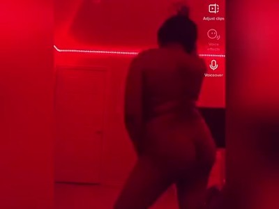 把你的头靠在我肩上