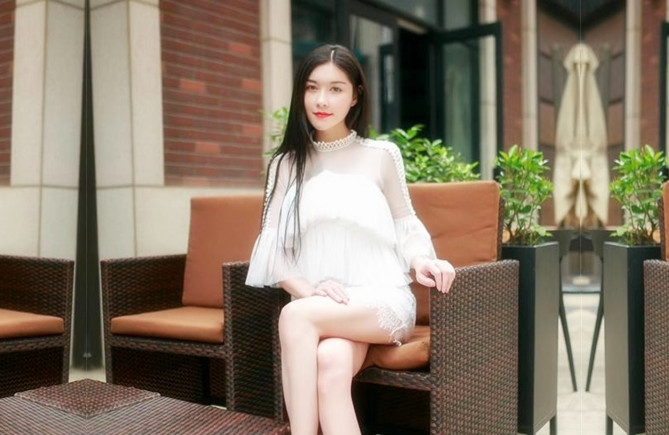 大鱼专攻良家第二炮26岁培训机构数学老师肤白貌美特写近景看粉嫩小穴淫液点点精彩给力