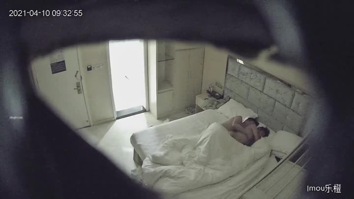 【360摄像头】乐橙酒店眼镜持久男操B多姿式狂干嫩穴9V~4月10号~20210410 3