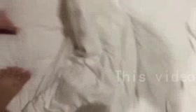 3P两男干一个骚逼不拿她当人