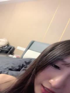 zhubo2021_11_25，收益榜探花，154400金币，【泡泡咕】，颜值女神初下海，172cm，神似都美竹，三点尽露，超嗲小仙女