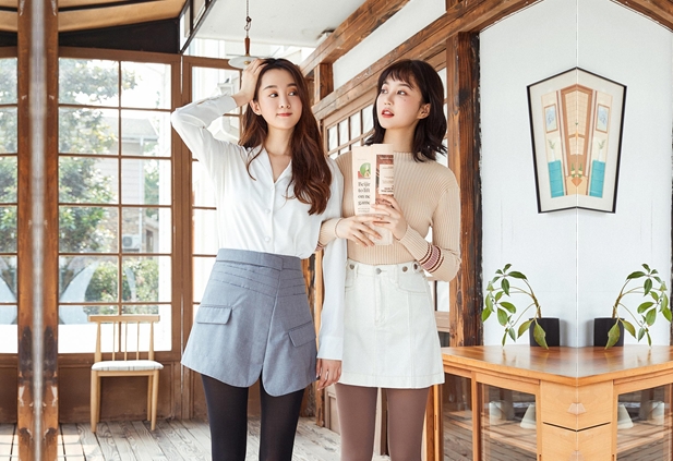 换妻回归第二天依旧4P激情操的不尽兴再继续