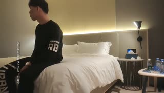 鸭总侦探02-01身材火辣小模