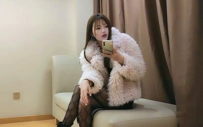 一哥探花啪啪极品网袜美女